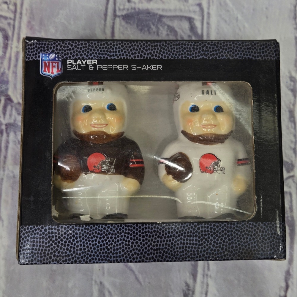 Vintage Cleveland Browns NFL Football Salt & Pepper Shaker Ceramic
